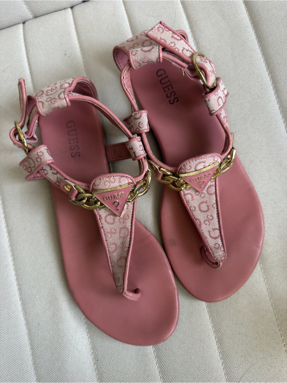 Guess Pink Monogram Logo T-Strap Sandals Gold Chain Y2K Size 6